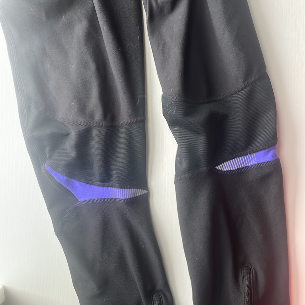 Nike - women’s size medium leggings - Picture 4 of 6
